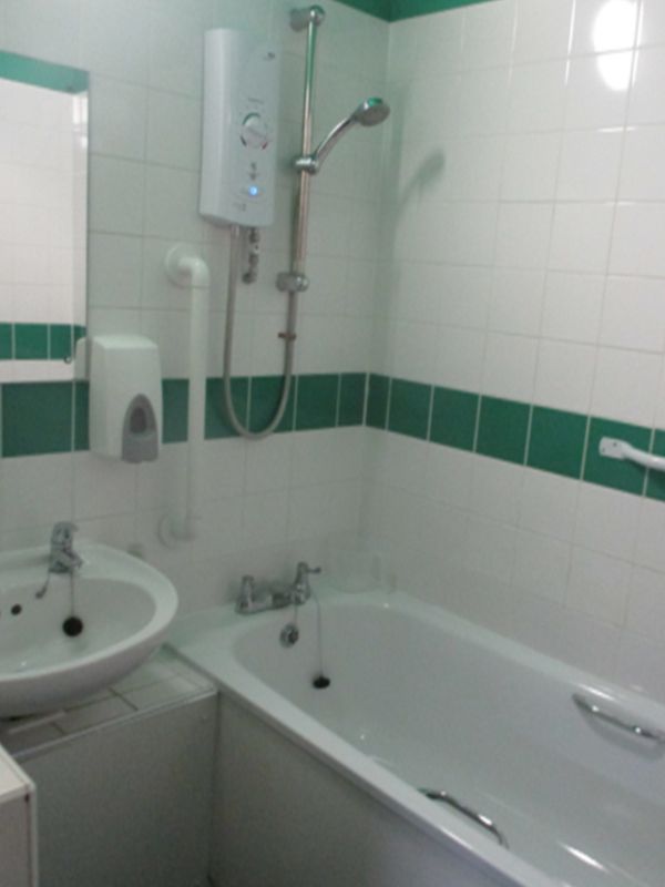 Bathroom in halls of residence at Priory School
